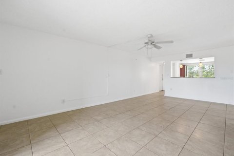 Condo in Tampa, Florida, 2 bedrooms № 2113952 - photo 17