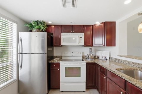 Condo in Tampa, Florida, 2 bedrooms № 2113952 - photo 8