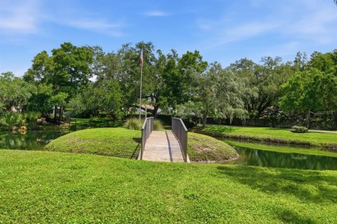 Condo in Tampa, Florida, 2 bedrooms № 2113952 - photo 3