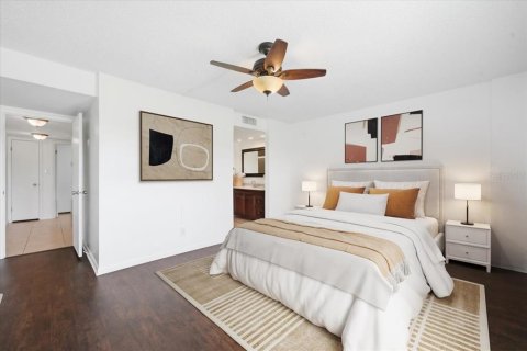 Condo in Tampa, Florida, 2 bedrooms № 2113952 - photo 25
