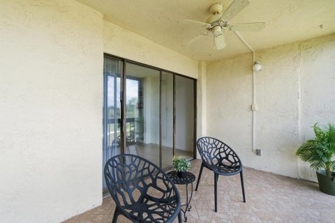 Condo in Tampa, Florida, 2 bedrooms № 2113952 - photo 22