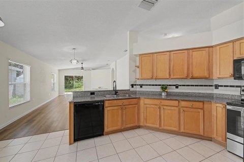 Villa ou maison à vendre à Gibsonton, Floride: 3 chambres, 137.68 m2 № 2345524 - photo 28