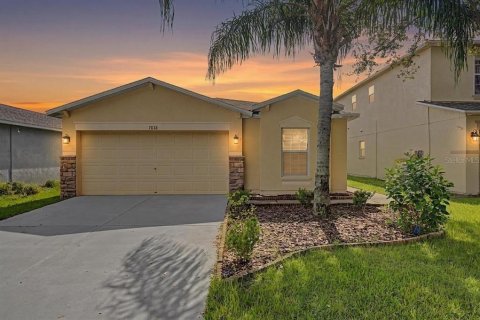 House in Gibsonton, Florida 3 bedrooms, 137.68 sq.m. № 2345524