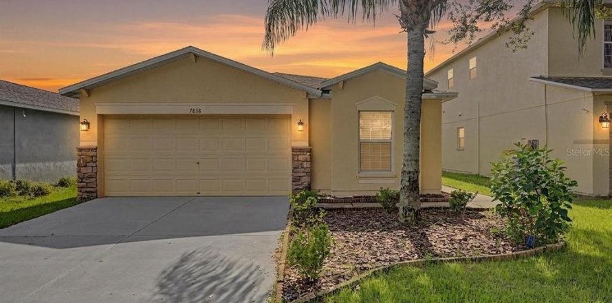 Villa ou maison à Gibsonton, Floride 3 chambres, 137.68 m2 № 2345524