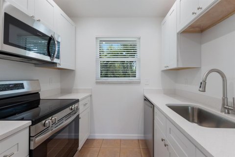 House in Sarasota, Florida 3 bedrooms, 102.56 sq.m. № 1625459 - photo 17
