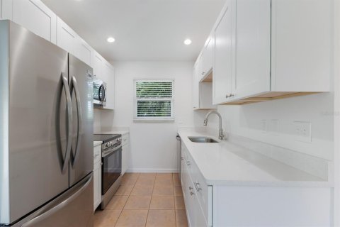 House in Sarasota, Florida 3 bedrooms, 102.56 sq.m. № 1625459 - photo 16