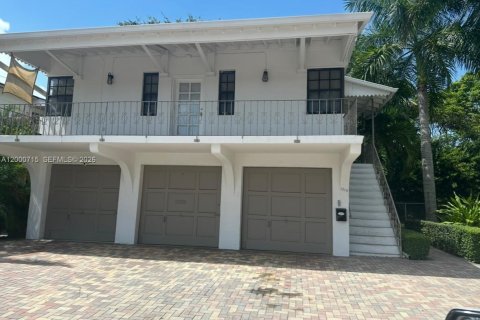 Condo in Miami, Florida, 2 bedrooms  № 2067655