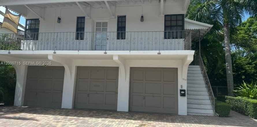 Condo in Miami, Florida, 2 bedrooms  № 2067655