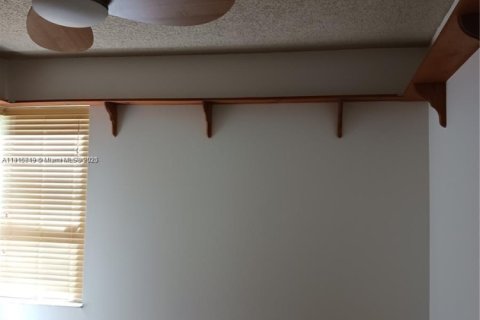 Condo in Coconut Creek, Florida, 2 bedrooms  № 1972794 - photo 2