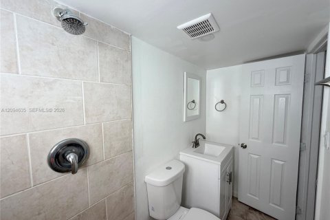 Immobilier commercial à louer à Miami, Floride: 1 chambre № 2384952 - photo 9