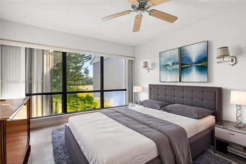 Купить кондоминиум в Мелборн, Флорида 5 комнат, 94.76м2, № 1983476 - фото 13