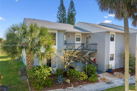 Купить кондоминиум в Мелборн, Флорида 5 комнат, 94.76м2, № 1983476 - фото 17