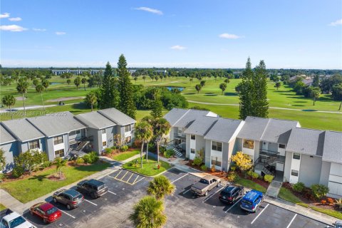 Купить кондоминиум в Мелборн, Флорида 5 комнат, 94.76м2, № 1983476 - фото 19