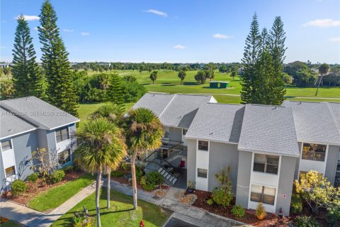 Купить кондоминиум в Мелборн, Флорида 5 комнат, 94.76м2, № 1983476 - фото 18