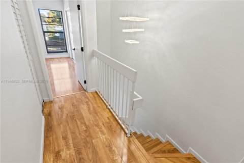 Adosado en venta en Pembroke Pines, Florida, 2 dormitorios, 112.78 m2 № 2001039 - foto 27