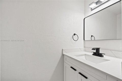 Adosado en venta en Pembroke Pines, Florida, 2 dormitorios, 112.78 m2 № 2001039 - foto 15