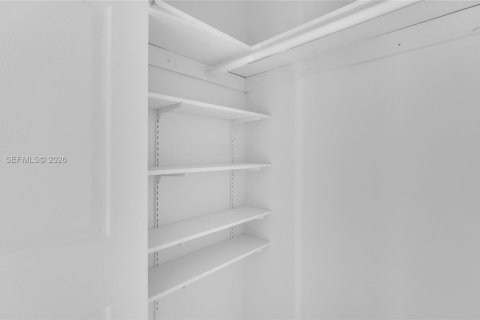 Снять в аренду таунхаус в Майами, Флорида 2 спальни, 76.92м2, № 1999152 - фото 29