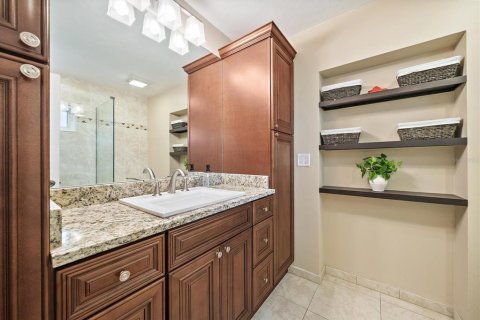 Villa ou maison à vendre à Sarasota, Floride: 3 chambres, 175.68 m2 № 2147808 - photo 17