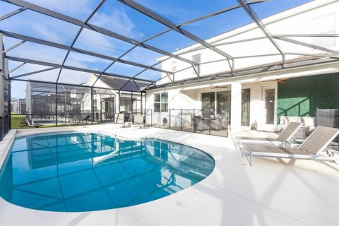 House in Kissimmee, Florida 5 bedrooms, 284.93 sq.m. № 2115041 - photo 15