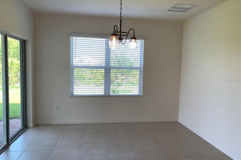 House in Punta Gorda, Florida 3 bedrooms, 157 sq.m. № 2217168 - photo 5