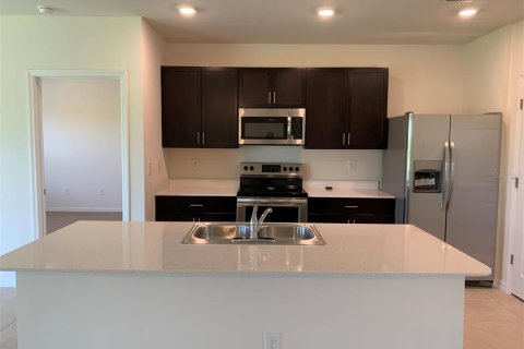 House in Punta Gorda, Florida 3 bedrooms, 157 sq.m. № 2217168 - photo 3