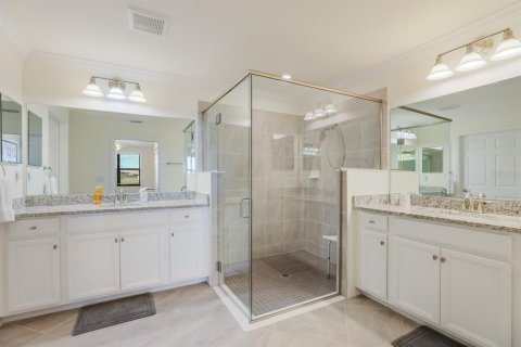 Condo in Bradenton, Florida, 3 bedrooms in LAKEWOOD NATIONAL  № 2136270 - photo 20