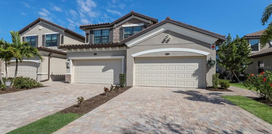 Condo in Bradenton, Florida, 3 bedrooms in LAKEWOOD NATIONAL  № 2136270