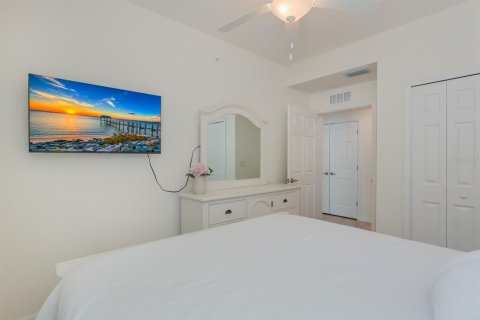 Condo in Bradenton, Florida, 3 bedrooms in LAKEWOOD NATIONAL  № 2136270 - photo 14