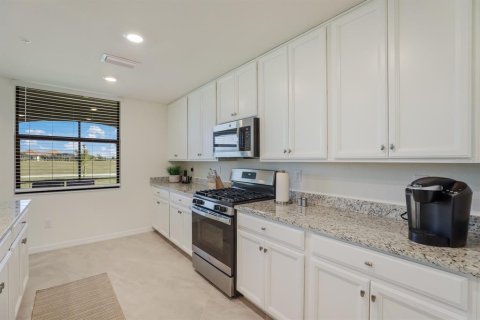 Condo in Bradenton, Florida, 3 bedrooms in LAKEWOOD NATIONAL  № 2136270 - photo 10