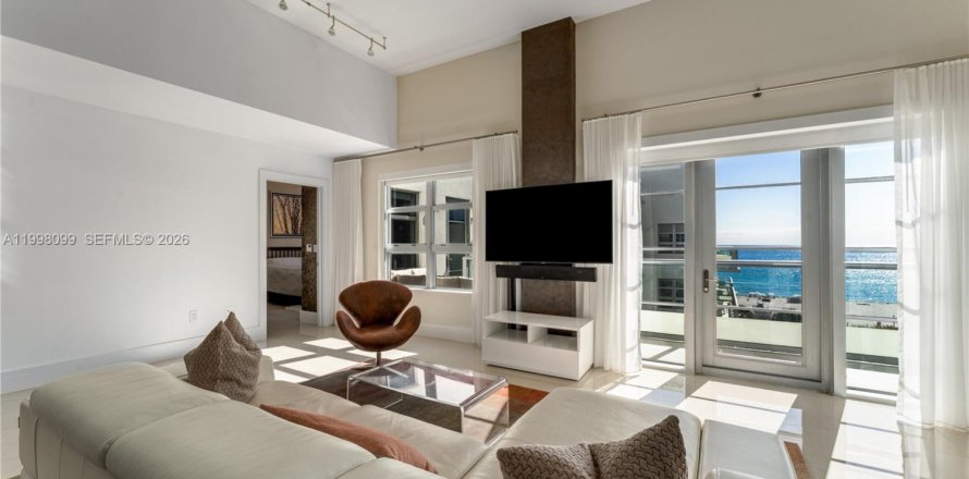 Кондоминиум с 2 спальнями в Майами-Бич, Флорида № 2064156