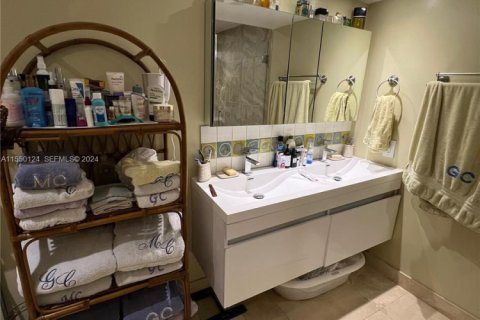 Condominio en venta en Miami, Florida, 3 dormitorios, 143.63 m2 № 2191992 - foto 3