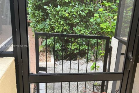 Condominio en venta en Miami, Florida, 3 dormitorios, 143.63 m2 № 2191992 - foto 18