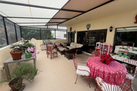 Condominio en venta en Miami, Florida, 3 dormitorios, 143.63 m2 № 2191992 - foto 17