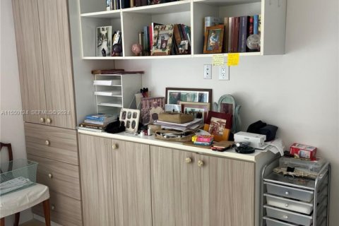 Condominio en venta en Miami, Florida, 3 dormitorios, 143.63 m2 № 2191992 - foto 2
