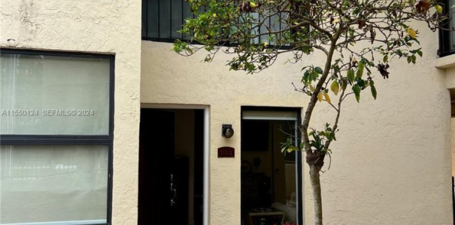Condominio en Miami, Florida, 3 dormitorios  № 2191992