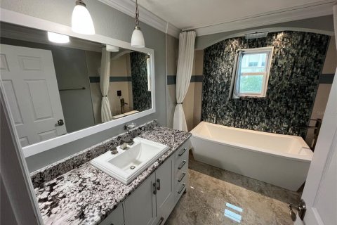 Condominio en venta en Saint Petersburg, Florida, 3 dormitorios, 127.18 m2 № 1796004 - foto 25