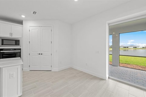 House in Bradenton, Florida 3 bedrooms, 258.08 sq.m. № 2259546 - photo 18