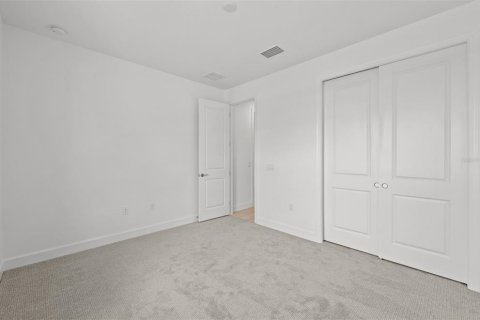 House in Bradenton, Florida 3 bedrooms, 258.08 sq.m. № 2259546 - photo 8