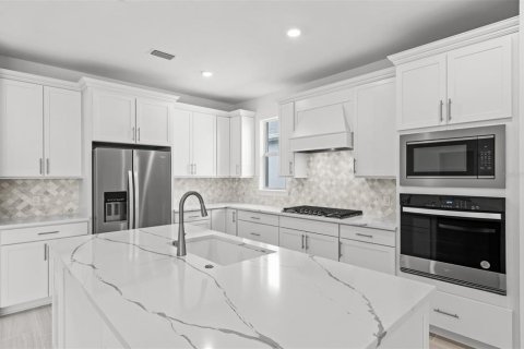 House in Bradenton, Florida 3 bedrooms, 258.08 sq.m. № 2259546 - photo 24