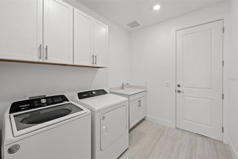 House in Bradenton, Florida 3 bedrooms, 258.08 sq.m. № 2259546 - photo 28