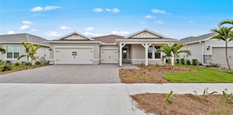 House in Bradenton, Florida 3 bedrooms, 258.08 sq.m. № 2259546