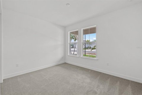 House in Bradenton, Florida 3 bedrooms, 258.08 sq.m. № 2259546 - photo 7