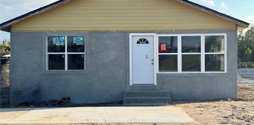 Commercial property in Leesburg, Florida 115.38 sq.m. № 1531325