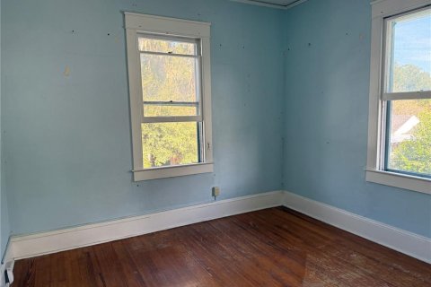 House in Gainesville, Florida 5 bedrooms, 224.82 sq.m. № 2130840 - photo 10