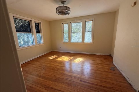 House in Gainesville, Florida 5 bedrooms, 224.82 sq.m. № 2130840 - photo 7