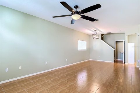Villa ou maison à vendre à Tampa, Floride: 4 chambres, 160.16 m2 № 2312298 - photo 9