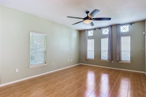 Villa ou maison à vendre à Tampa, Floride: 4 chambres, 160.16 m2 № 2312298 - photo 11