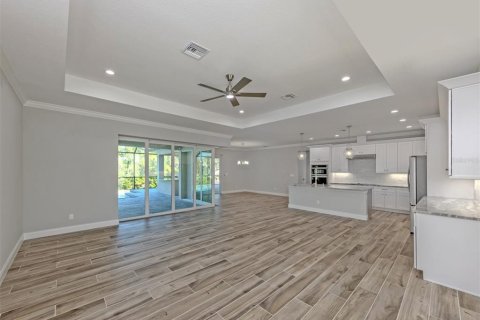 House in Port Charlotte, Florida 4 bedrooms, 207.17 sq.m. № 2123159 - photo 27