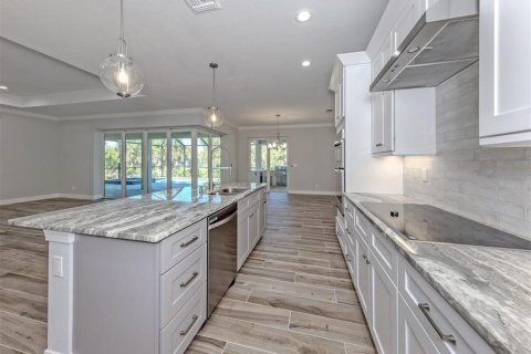 House in Port Charlotte, Florida 4 bedrooms, 207.17 sq.m. № 2123159 - photo 10