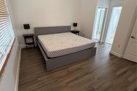 Casa en venta en Homestead, Florida, 3 dormitorios, 130.81 m2 № 2058588 - foto 13